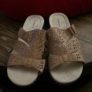 Croft and Barrow sandals, like new tan